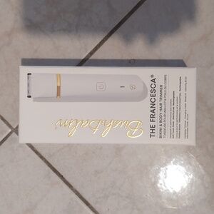 Bushbalm Bikini and body hair trimmer